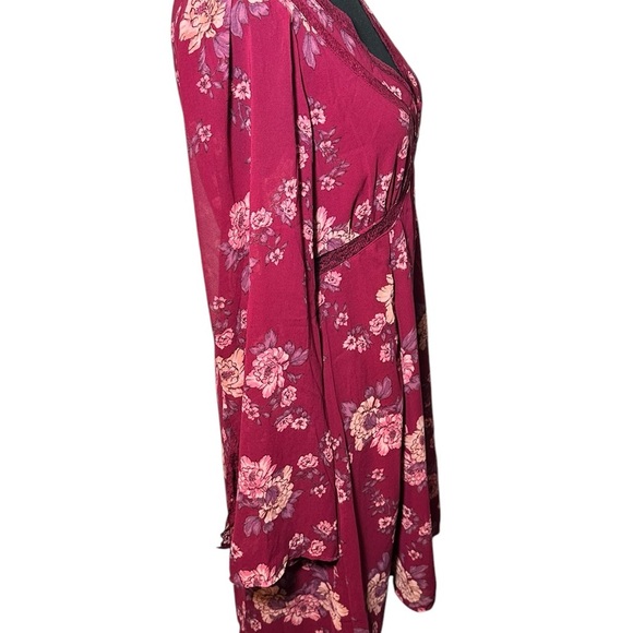 Oak and Trellis Sweetheart Midi Dress with Lace Trim Long Sleeve Size M NWT - Picture 2 of 6